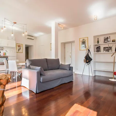 Piramide Family Apartment Rome-3