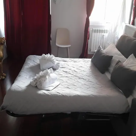 Piramide Family Apartment Rome-3